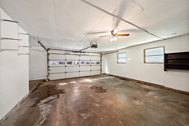 Building Photo - 1033 25th St N