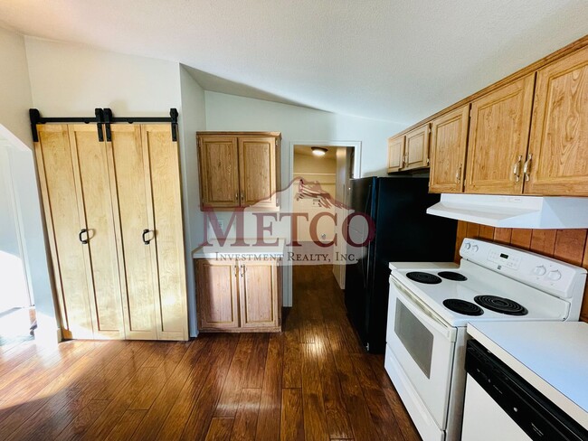 Building Photo - AVAILABLE NOW 3 Bedroom Manufactured Home ...