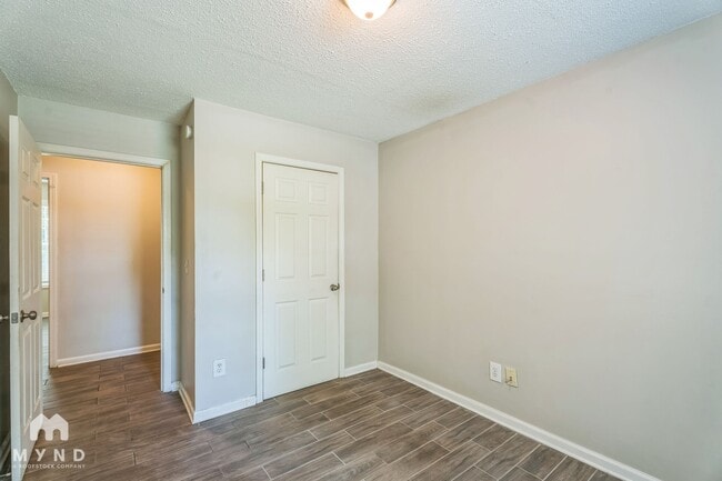 Building Photo - 56 Boone Dr