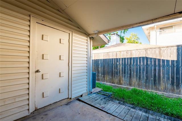 Building Photo - 714 Sceptre Cir