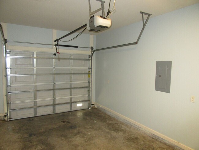 Building Photo - 2413 Astrid Ln