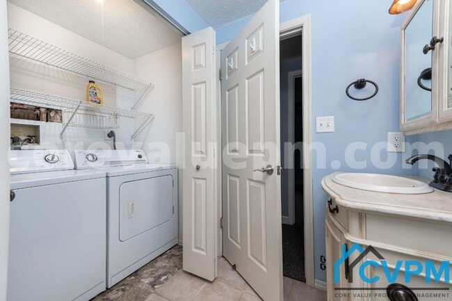Building Photo - 1506 Whitmarsh Cir