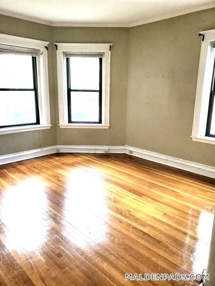 Building Photo - 17-19 Washington St.