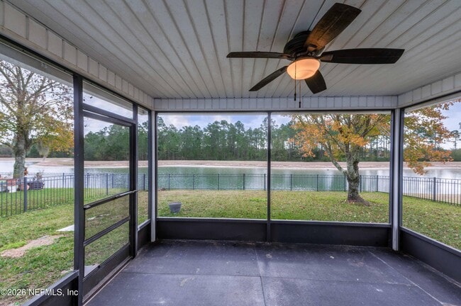 Building Photo - 4667 Pine Lake Dr