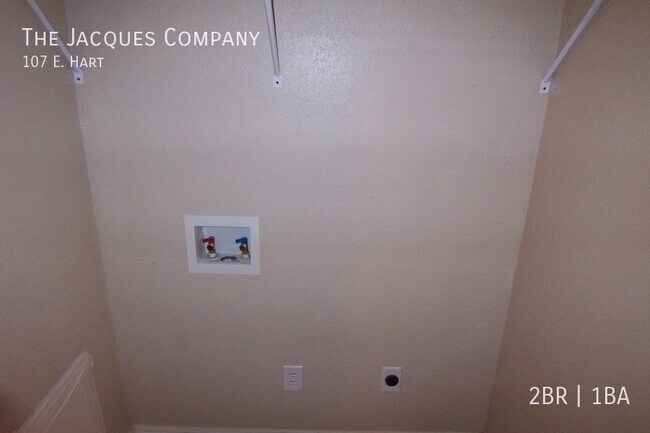 Building Photo - 107 E. Hart-