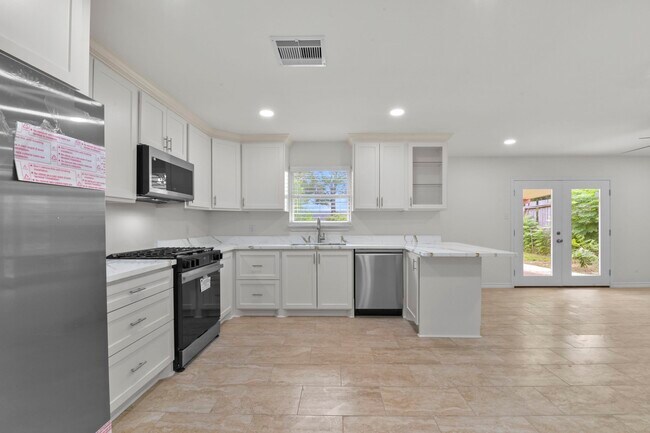 Building Photo - 5011 Redstart St
