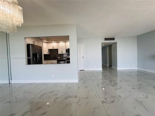 Building Photo - 20335 W Country Club Dr