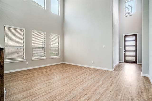 Building Photo - 1291 Crescent Ln