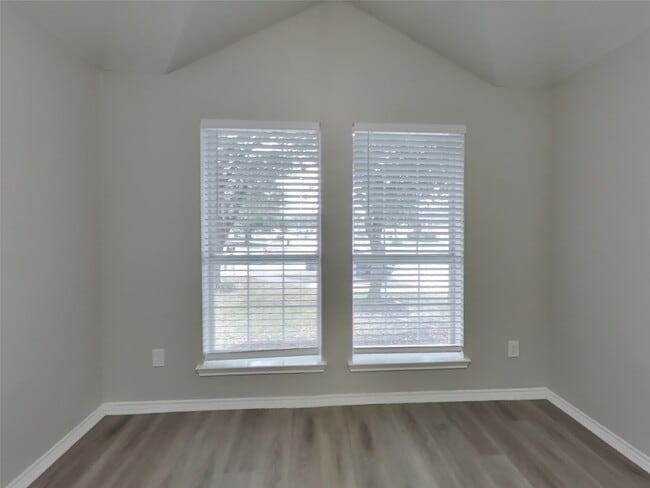 Building Photo - 8039 Branson Park Ln