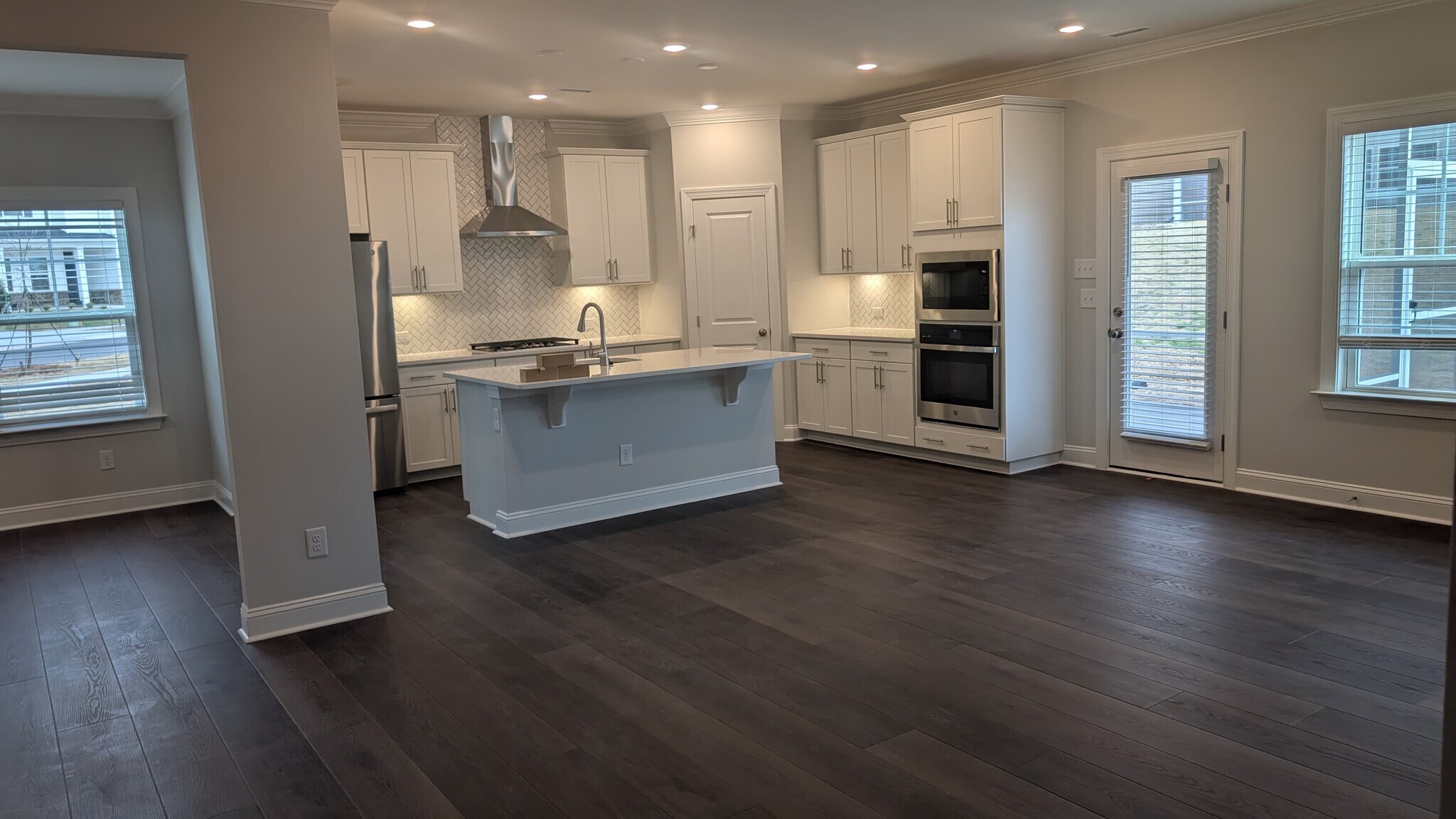 Building Photo - 1011 Constellation Cir