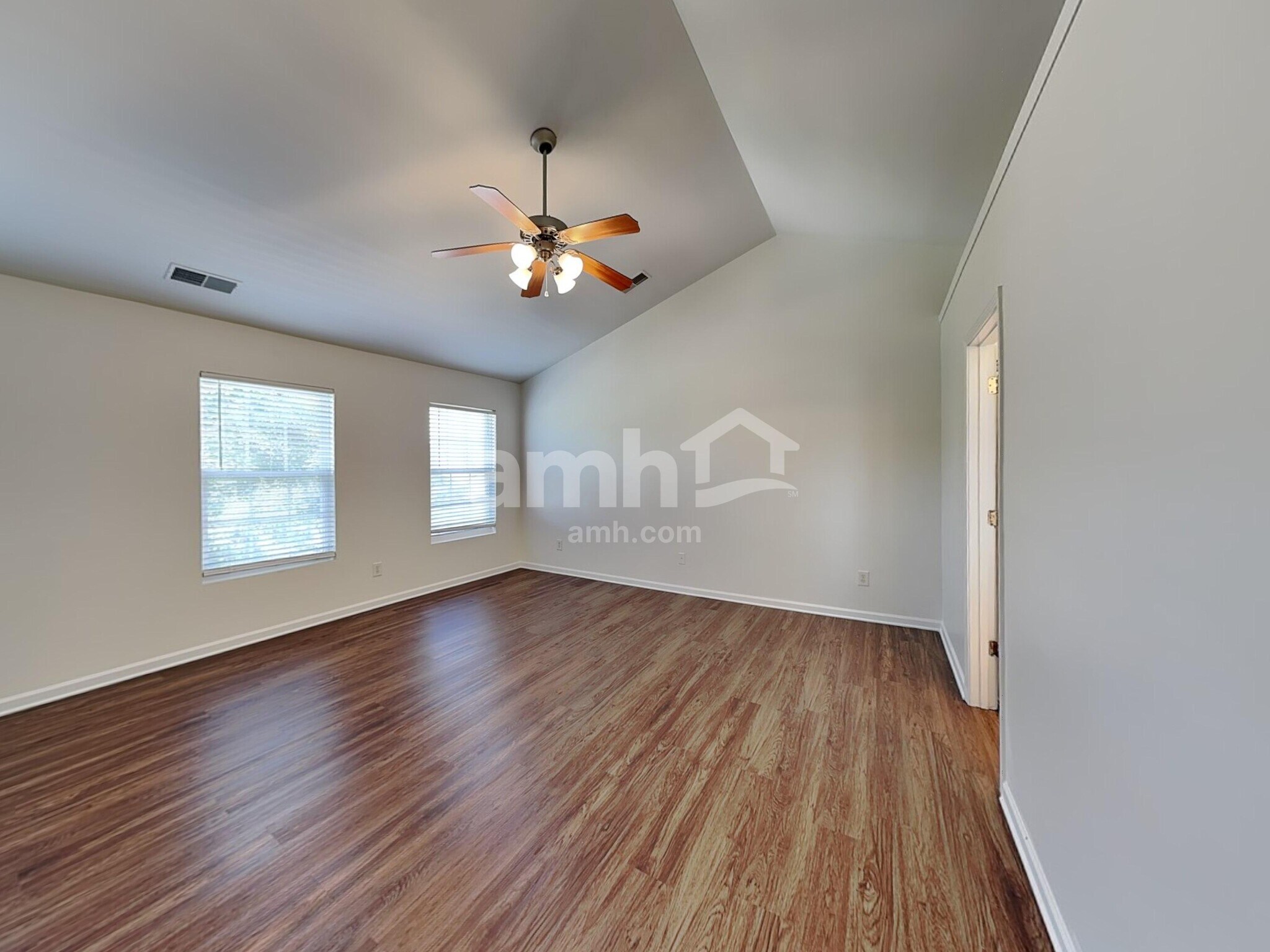 Building Photo - 16112 Stuarts Draft Ct