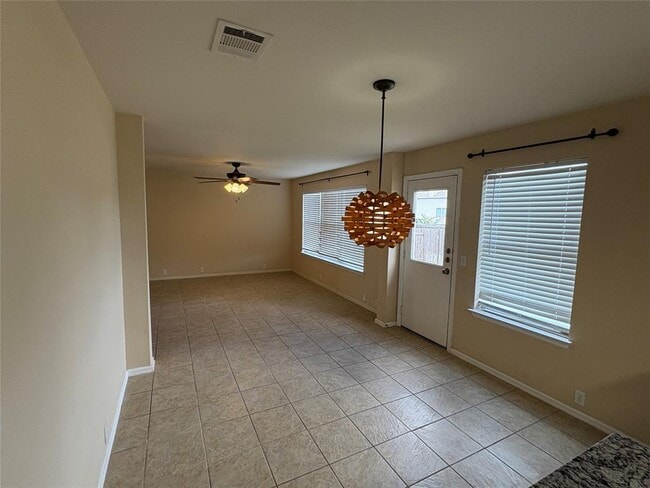 Building Photo - 456 Camelia Pkwy