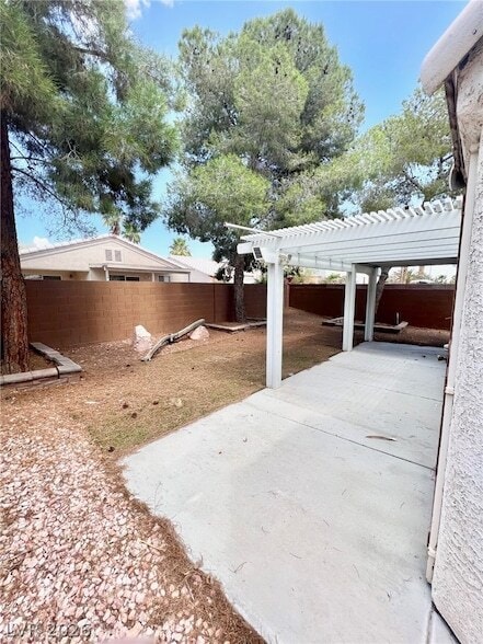 Building Photo - 8116 Cimarron Ridge Dr