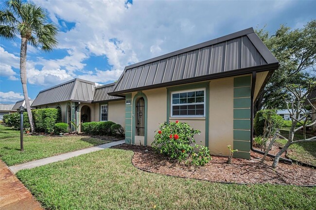 Building Photo - 4200 Hampton Dr