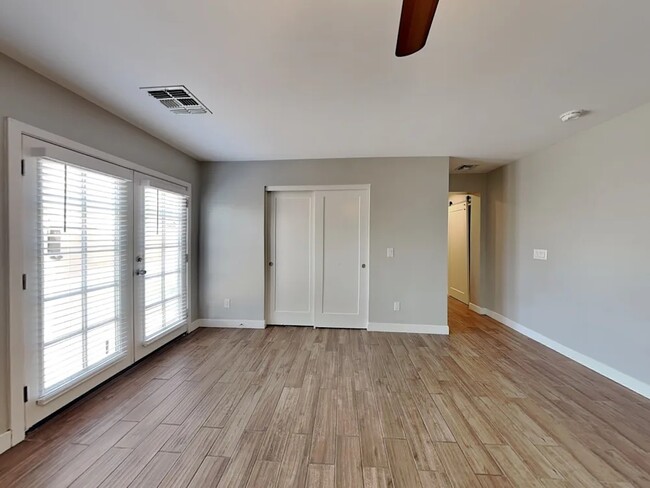 Building Photo - 1211 W Elna Rae St