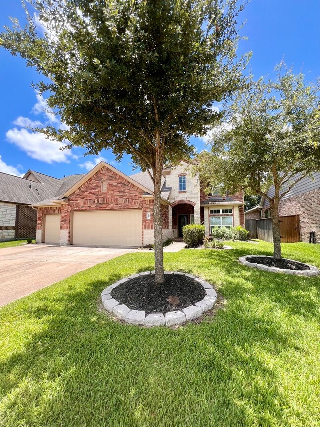 Building Photo - Gorgeous Two Story Home in Richmond, TX