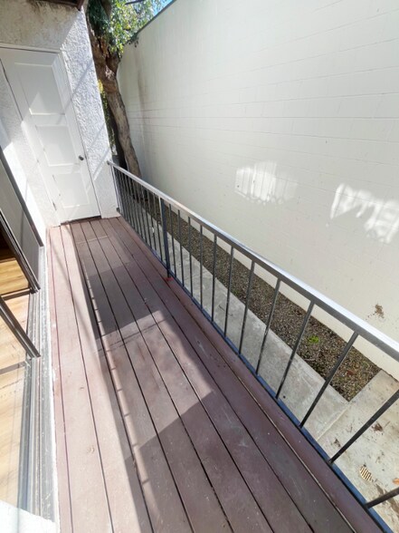 Building Photo - 101 W Canada