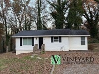 Building Photo - 266 Pine Crest Dr