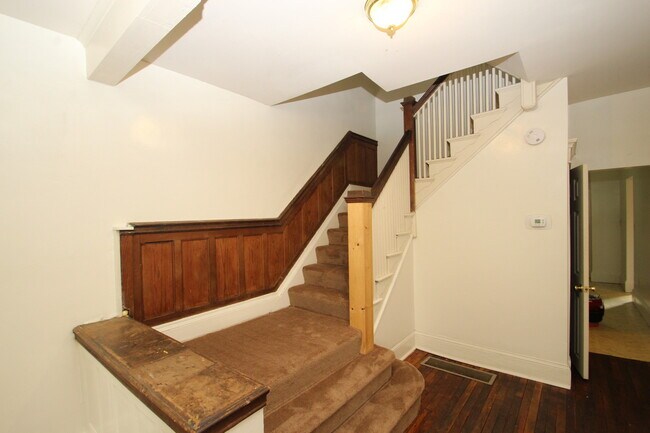 Building Photo - 2026/2027 JHU Off-campus 6bd/2ba house w/ ...