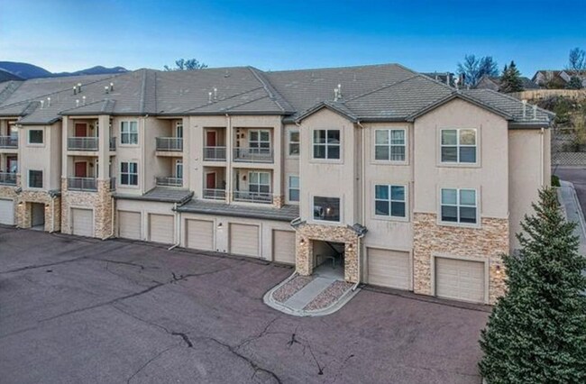 Building Photo - 605 Cougar Bluff Pt