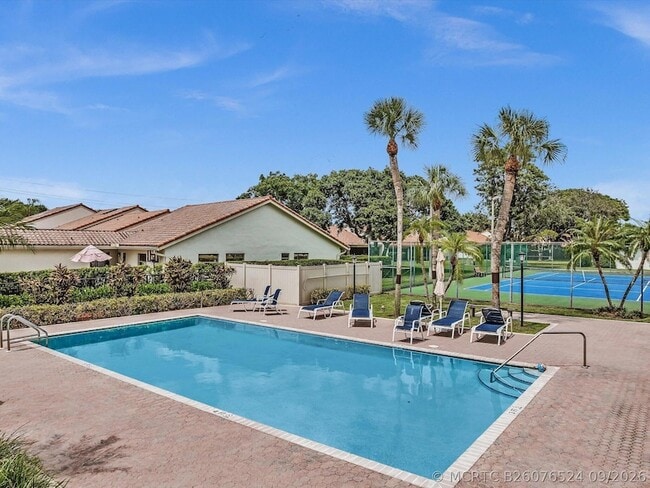 Building Photo - 21578 Altamira Ave