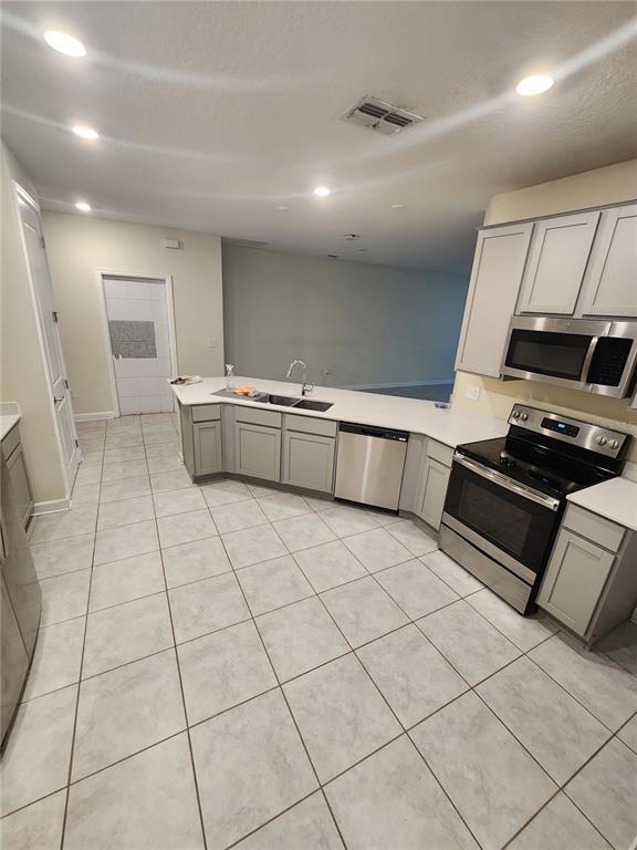 Building Photo - 741 Simone Ct