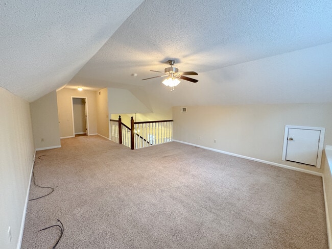 Building Photo - 802 N Taylor Ct