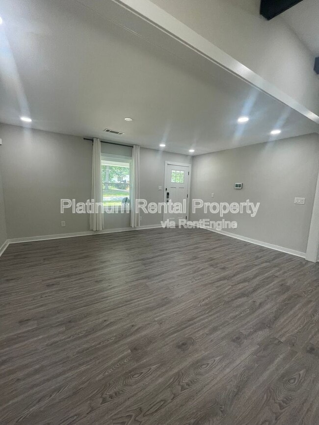Building Photo - 2216 Shancey Ln