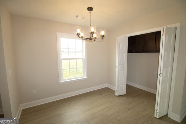 Building Photo - 122 Enclave Ct