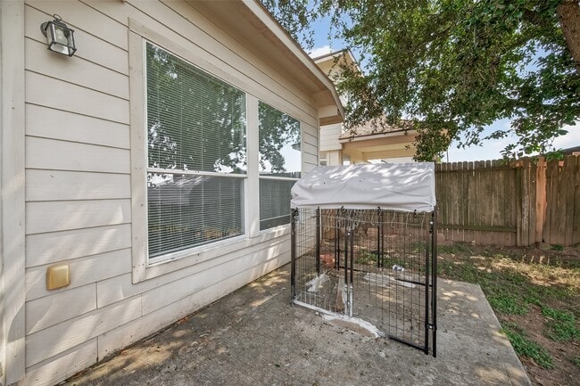 Building Photo - 21339 Bella Jess Dr