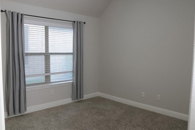 Building Photo - 5709 Ridgepass Ln
