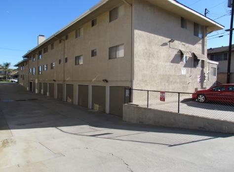 Building Photo - Evergreen Apartments