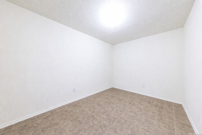 Building Photo - 342 Mistflower