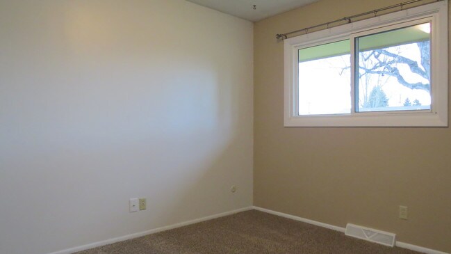 Building Photo - 5503 6th Ave S