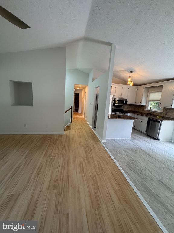 Building Photo - 74 Clarion Dr