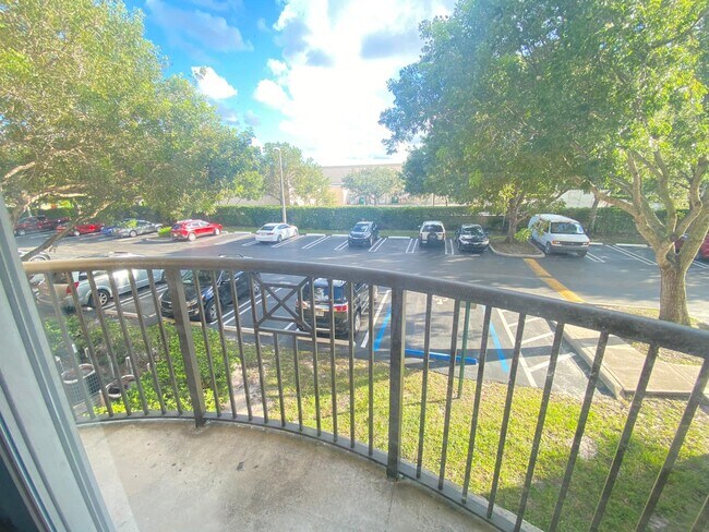 Building Photo - 4155 N Haverhill Rd