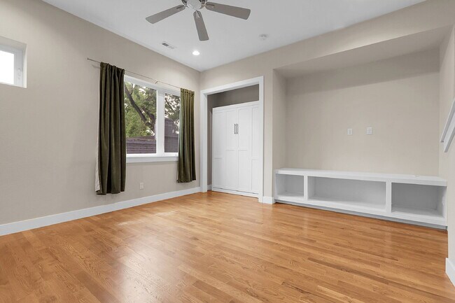 Building Photo - $2,945.00, 2 bedroom, 2.5 bathroom located...