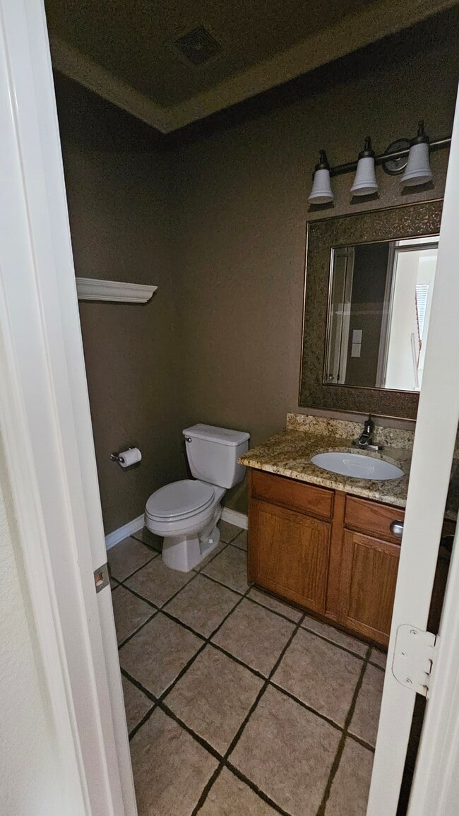 Building Photo - 4719 Shavano Ct