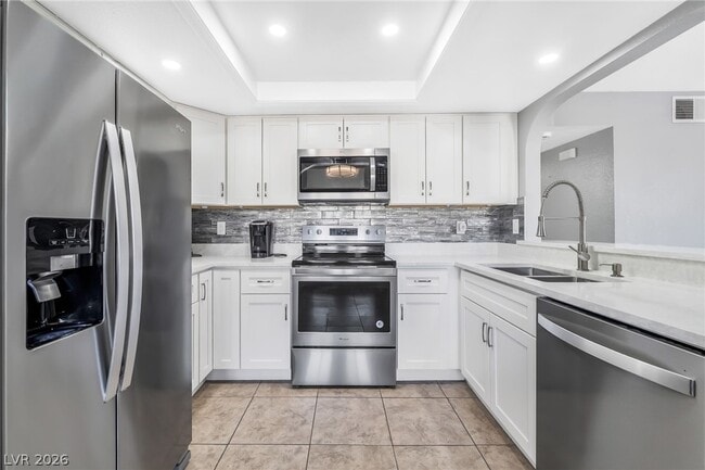 Building Photo - 511 Bass Dr