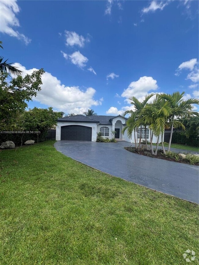 Building Photo - 2682 SW 139th Pl