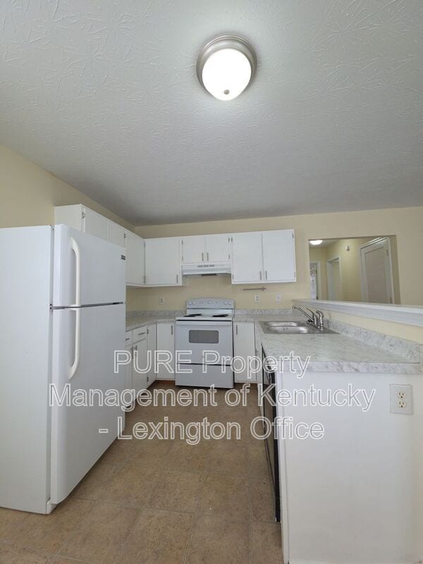 Building Photo - 291 Grinder Ct
