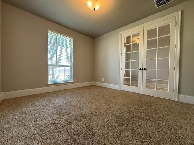 Building Photo - 30154 Southern Sky Dr