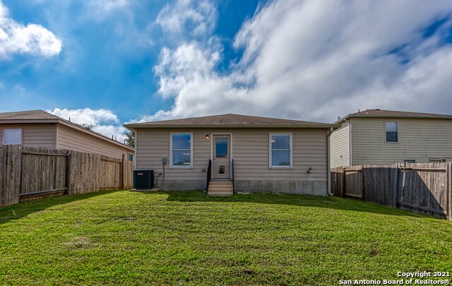 Building Photo - 11243 Country Canyon