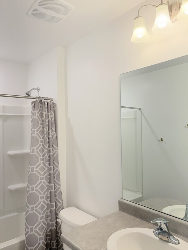 Building Photo - 3587 Grassland Dr