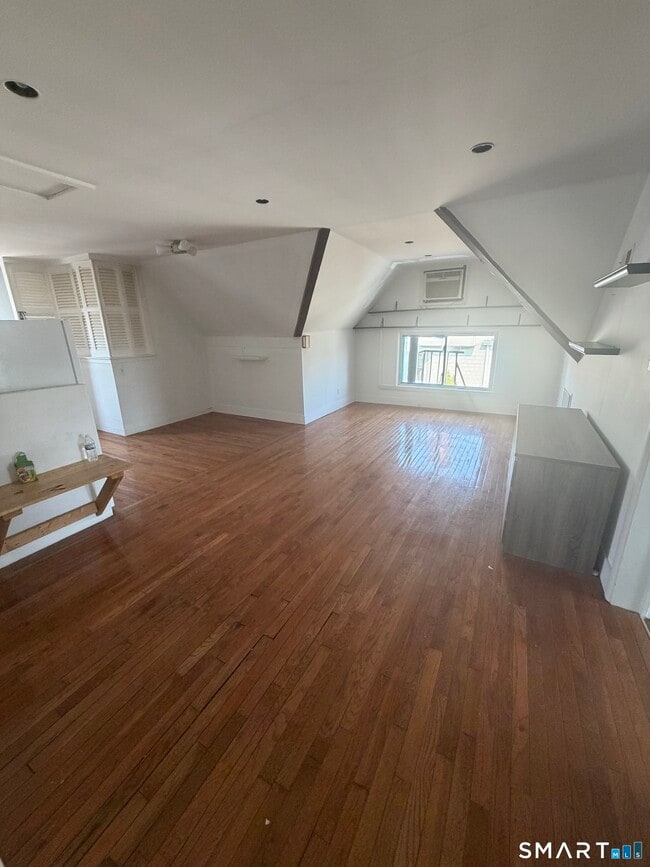 Building Photo - 178 Sherman Ave