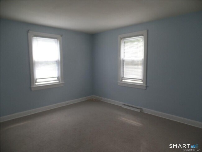 Building Photo - 110 Knowlton St