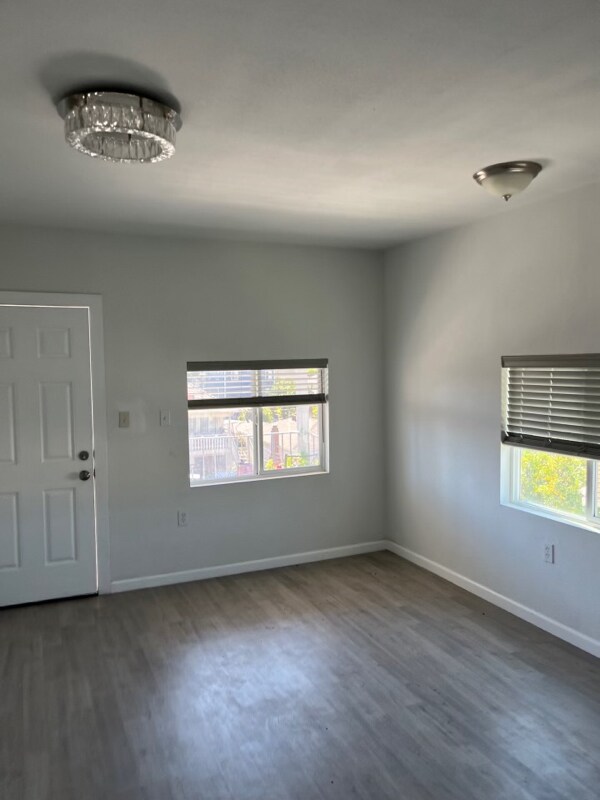 Building Photo - 2204 E 24th St