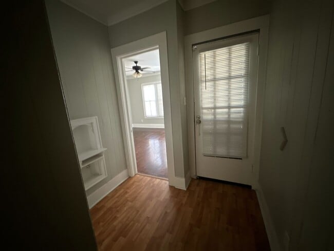 Building Photo - Cozy 2 bedroom 1 bath duplex