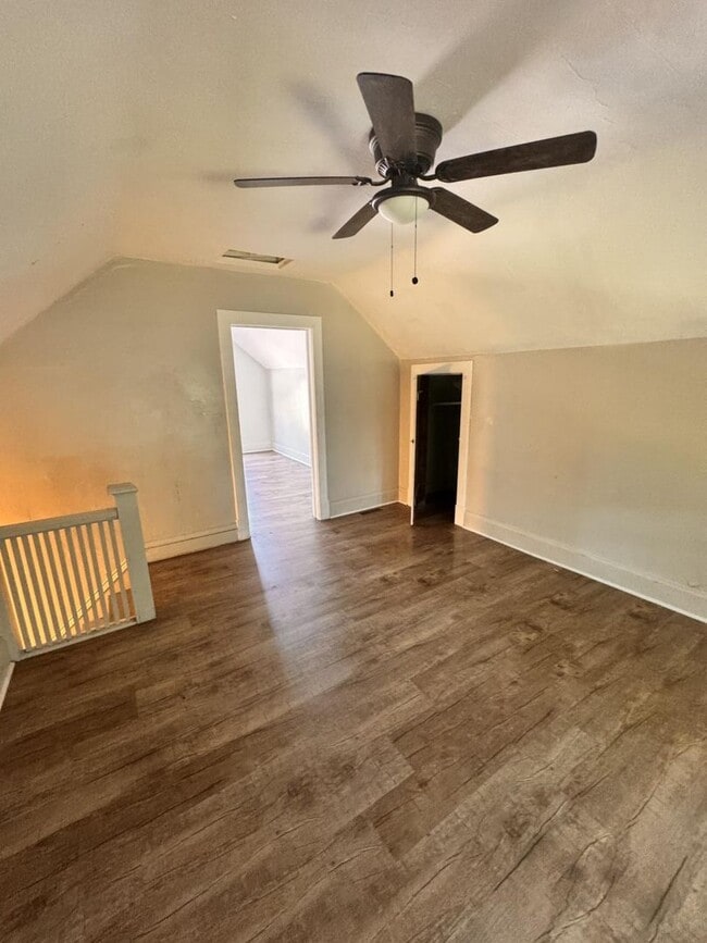 Building Photo - Charming Family Home in the Heart of Carterville