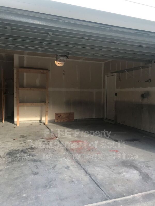 Building Photo - 3071 Conservancy Ln